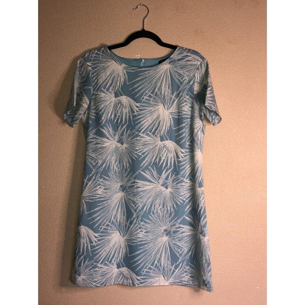 Lulu’s CottageCore Hippie Arsty Blue & White Floral Short Sleeve Dress